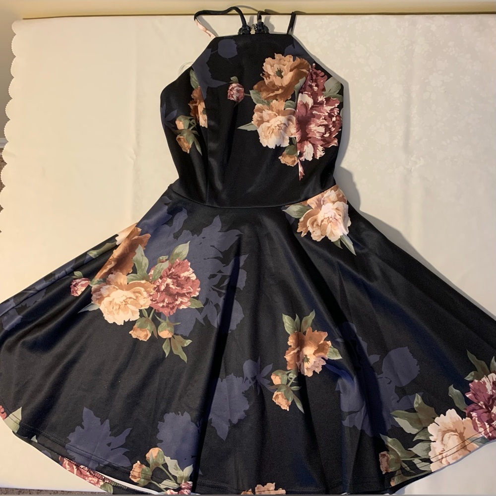 NWT Party Dress: Fit & Flare, Floral, Halter, Lace Cut-Out Racerback, Mini, Trac